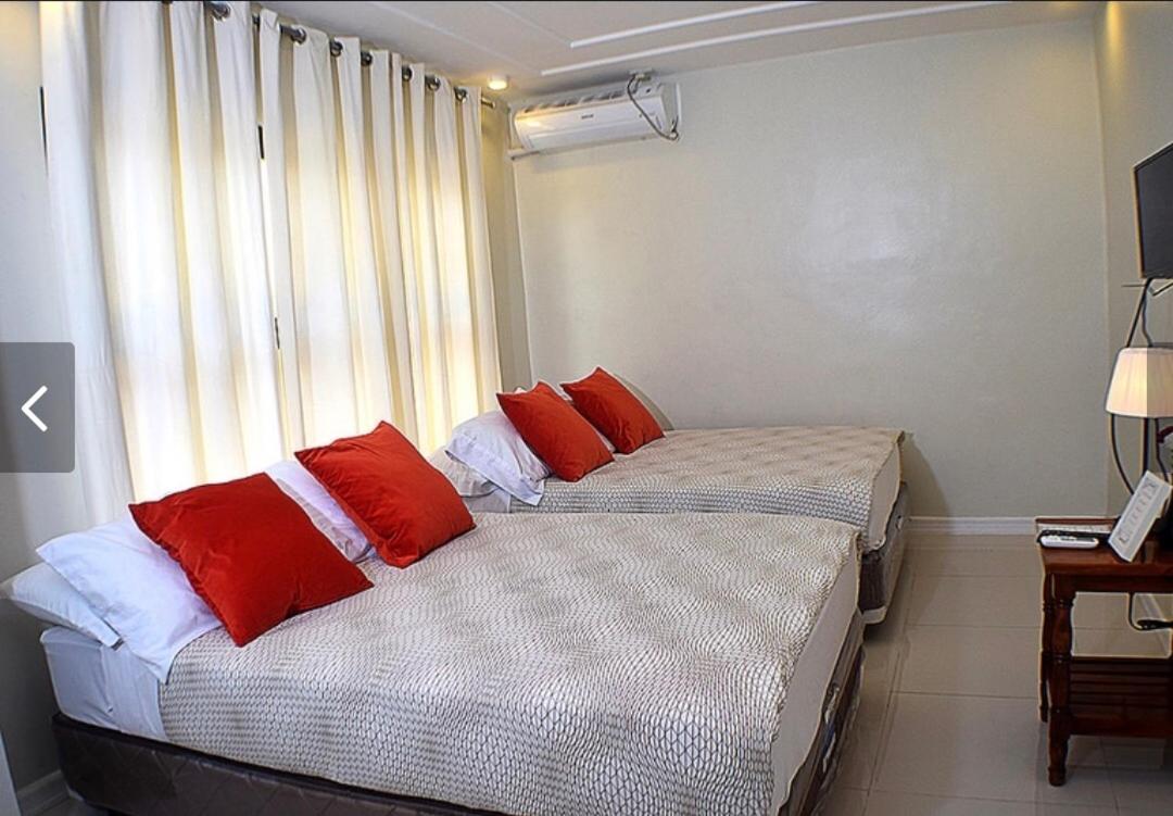 The Guest House Laoag Exteriör bild
